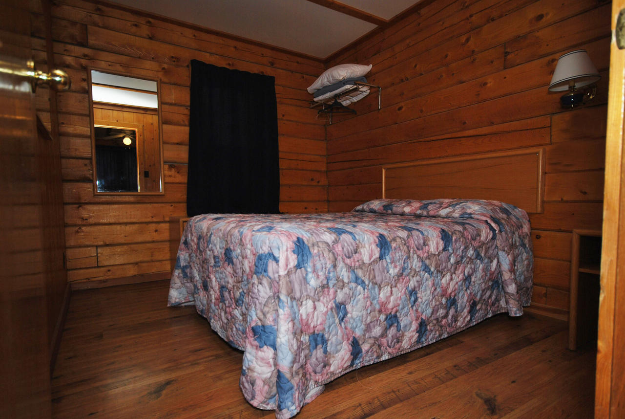 Kenosee Inn & Cabins Kenosee Park Oda fotoğraf