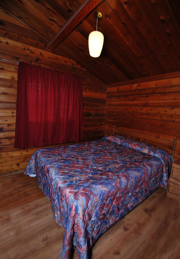 Kenosee Inn & Cabins Kenosee Park Oda fotoğraf